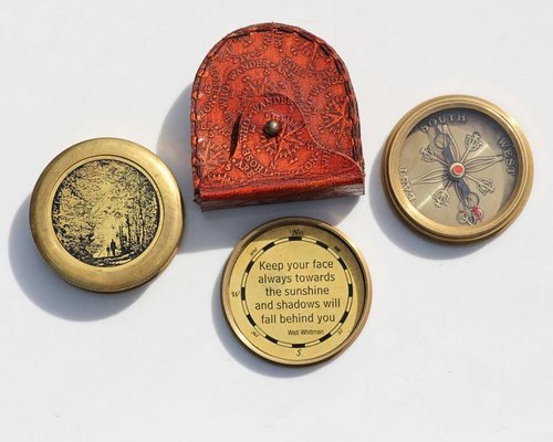 ROORKEE INSTRUMENTS INDIA Dream Chaser Compass in Leather Case- Graduation Day Gift, Motivational Gift for Son, Inspirational Gift to Daughter, Boy, Girl, Old Brass