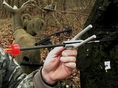Double D’s Magnum Grip Elite Arrow Puller and Crossbow Bolt Puller - Premium Archery Tool That Pulls All Arrow Sizes – Provides the Grip Needed to Pull Any Bolt from Any Target