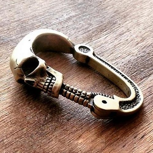 Metal Skull Keychain, Skull Carabiner with Articulated Cervical Column Clasp, Heavy Duty Stainless Steel Cool Carabiner, Skull DIY Accessories for Climbing Hiking Backpacking (Silver)