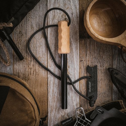 überleben Kräftig Pro Ferro Rod Fire Starter for Survival w/Multi-Tool Fire Striker - 1/2" Thick Fire Steel, 20,000 Strikes - Waterproof Flint and Steel Camping Fire Starter w/Wood Handle, Lanyard