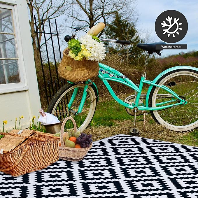 FH Home Outdoor Rug - Waterproof, Fade Resistant, Reversible - Premium Recycled Plastic - Geometric - Patio, Porch, Deck, Balcony - Aztec - Black & White Crease Free - 5 x 8 ft