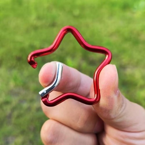 2Pcs Silver Carabiner Clip, Star Shaped Climbing Buckle, Aluminum Alloy Heavy Duty Keyring Hook for Camping Fishing Hiking Traveling Aluminum Key Chain Clip Accessories Outdoor, Car Keychain