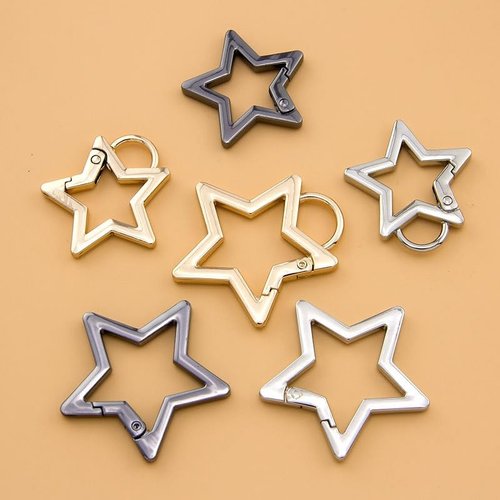 2 Pcs Star Shaped Stainless Steel Keychain Clip Carabiner Snap Hook Holder Star Carabiner Hook Clip Key Holder Carabiner Clip for Keys and Wallet with Key Chain Rings Accessories（Silver）