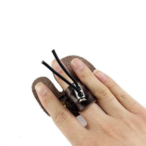 Miokun 4 Pack Leather Archery Finger Tabs, Adjustable Finger Guard Protective Gear,Right Hand (4)