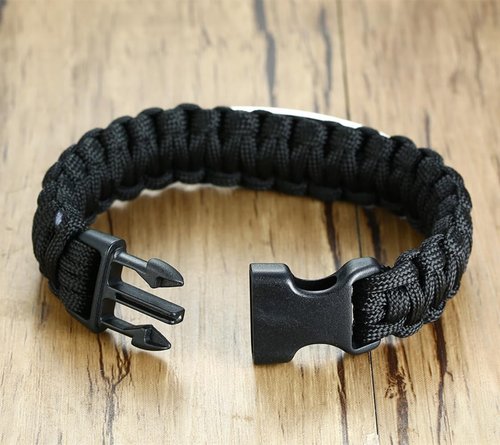 Saint Michael Paracord Bracelet - Tactical Survival Bracelet for Men with Archangel Prayer Scripture,Archangel St Michael Protetion Bangle Catholic Christian Gifts for Dad,Husband,Son (Black)