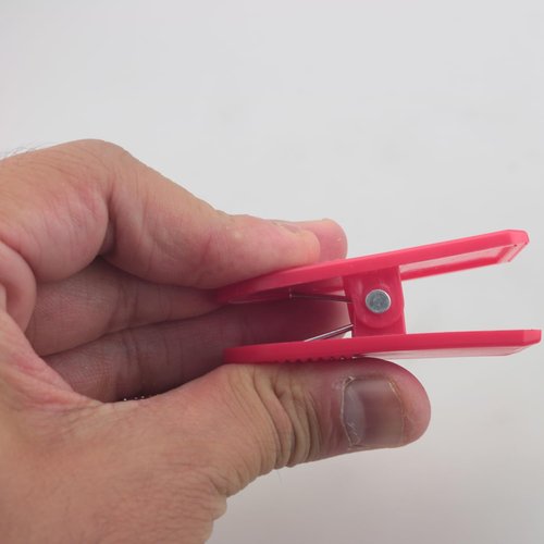 ZCZQC 2PCS Treadmill Safety Switch Clip Red Compatible Treadmill Key Cord Plastic Spring Loaded Clip Ticket Clip Bath Clip Fitness Equipment Clips