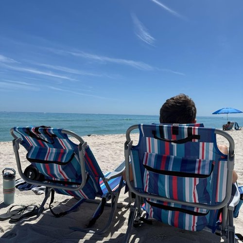T CACHE Backpack Beach Chair with Straps – Low Beach Chair Backpack with Pillow, High Back, Striped Design, Insulated Pocket