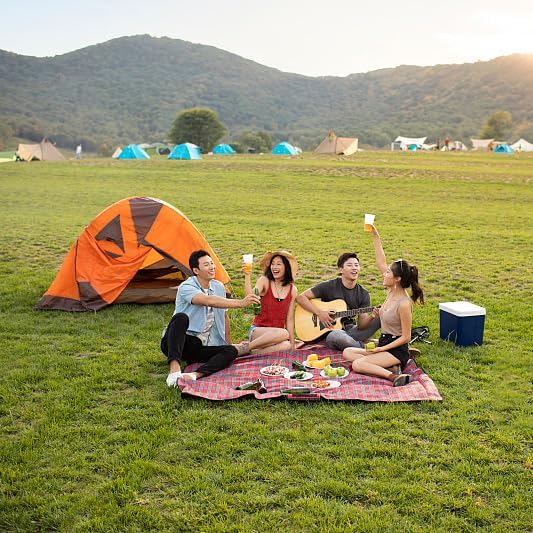 Wind Tour Family Outdoor Waterproof Durable Picnic Blankets with Carry Strap,Foldable 50×70.9 inch Sandproof Picnic Floor Mat for Kids Playground Camping Park Hiking Grass Travelling (1, Red)