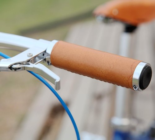 Bike Handle Grips 130/130mm Hand-Stitched Seam for 22.2mm (7/8") Retro with Aluminum Alloy Double Lock on Bicycle Handle bar Hand-Sewn Casual Handlebar Lever for MTB Road Bike (Bright Silver Ring)