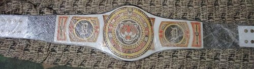 Universal Heavyweight Championship Legacy Wrestling Tiger Replica Title Belt – Authentic 1.5mm Brass Plates for Adults | Collectible Replica Belt & Synthetic Leather Strap | Perfect for Display & Cosplay