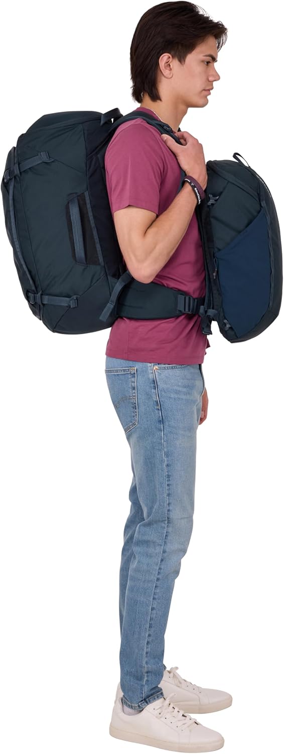 Thule Landmark 40L Travel Pack, Obsidian