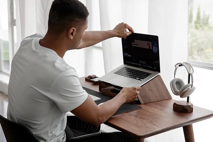 Oakywood Wooden Slanted Laptop Stand - Ergonomic Riser & Holder for 13-14" Laptops - Convenient Desk Stand Wood - 45x22x14cm - Walnut