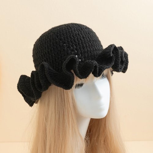 Eilova Orityle Women Crochet Bucket Hat Cute Winter Ruffled Brim Floppy Cap Handmade Knit Cloche Hats Cute Boho Beanie Skull Caps Black