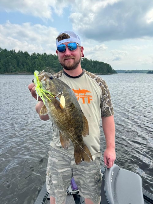 Luck E Strike Hydra-Vibe 3/4 Ounce Spinnerbait with High Vibration Custom Blades for High Frequency Pulse