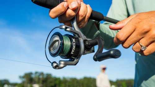 Abu Garcia Max X Size 750 Spinning Fishing Reel, High-Performance Freshwater Reel, A-Symmetric Carbon Frame and Rotor, Durable & Lightweight Construction, Max Drag of 6.4lb | 2.9kg