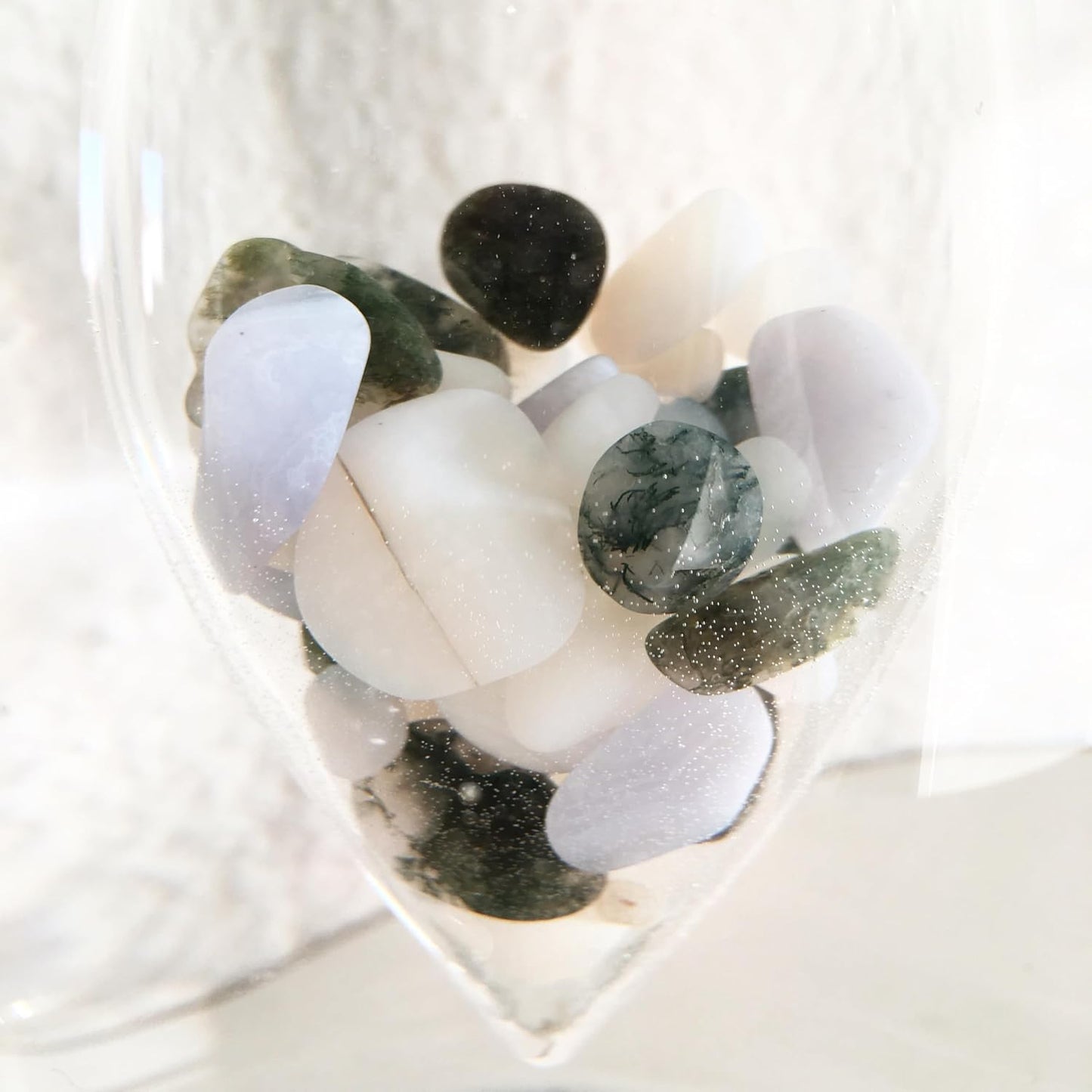 VitaJuwel ViA LUNA | Crystal Water Bottle with Rainbow Moonstone and Clear Quartz for Intuition, Empathy, Femininity