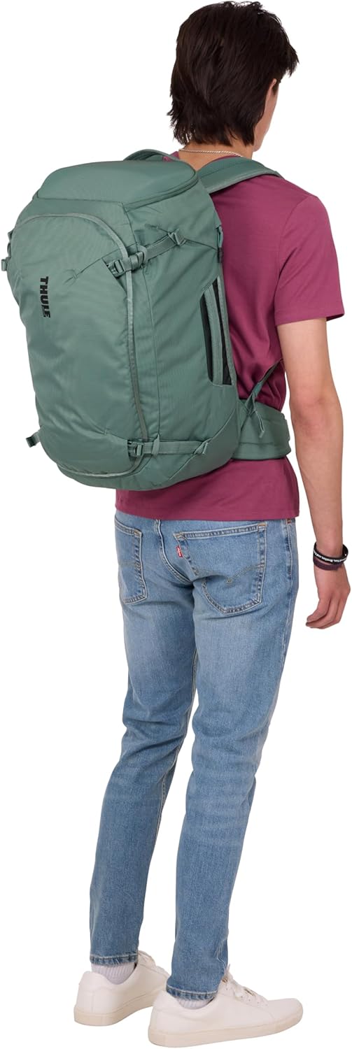 Thule Landmark 40L Travel Pack, Obsidian