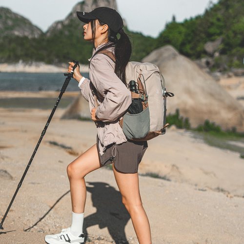 Outplea 20L Small Waterproof Hiking Backpack Daypack with Chest Strap for Men Women, Lightweight Travel Backpack with Padded Straps for Airplane, Khaki