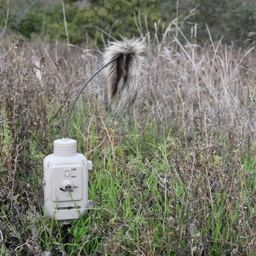 Mantis Pro Motion Predator Electronic Decoy with Quiet Motor - Compact Easy-to-Use Hunting Accessory