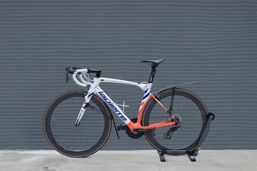 Saurka Road bike fender Adjustable Angle- Pneumatic lightweightMud protection700C bike, gravel bike general purpose- Easy to installAppearance High diamond texture(Front and Rear 2 Parts)