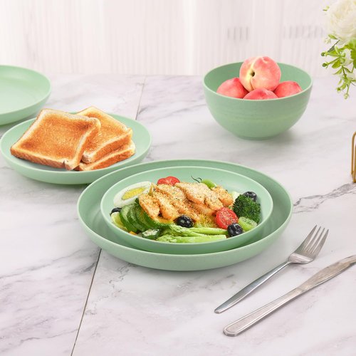 Gudvilla Camping Plates Cups and Bowls Set Green Reusable Microwave Safe Lightweight Unbreakable Plastic Dishes Set for Kids Elderly Kitchen Adults Outdoor,32 Pcs Holiday Dinnerware Sets for 8