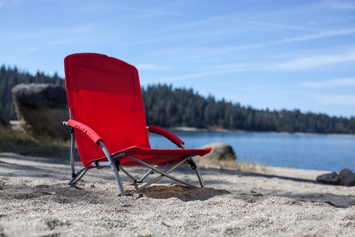 PICNIC TIME NCAA Tranquility Beach Chair with Carry Bag - Low Beach Chair for Adults - Low Lawn Chair