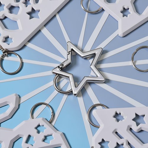 Gun Color Star Shaped Stainless Steel Keychain Clip Carabiner Snap Hook Holder Star Carabiner Hook Clip Key Holder Carabiner Clip for Keys and Wallet with Key Chain Rings, Car Keychain