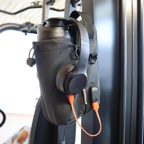 Magnetic Water Bottle Holder Sling Bag – Waterproof Crossbody for Gym & Travel with USB Port, Strap & Phone Pocket Duvcein