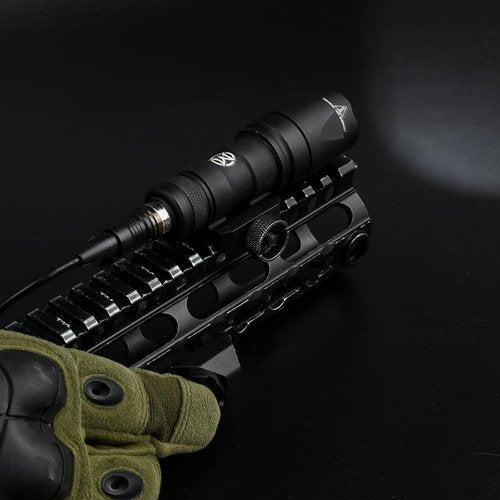 QIRUIMY Remote Pressure Switch with SF Plug for M300 M600 Scout Light Tactical Flashlight Light Switch for Mlok/Keymod Rail Aluminium Alloy Switch (BK)