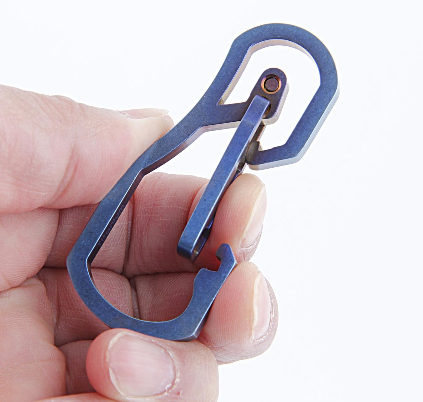 Titanium Multi Tools Keychain Hook EDC Tool Max-Bearing 50KG Keychain for Hiking Camping Outdoor (Blue)