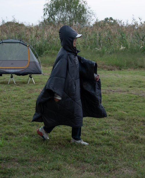 iClimb Hooded 3M Thinsulate Insulation Warm Camping Blanket Wearable Poncho Ultralight Compact (Dark Grey)