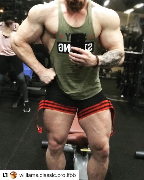 Bands Blood Flow Restriction Bands for Arms Legs & Glutes Extra Wide 2" Straps for Occlusion Training Quick-Release Elastic Strap Ideal for Muscle Growth Without Heavy Weights (Red-2 Set)