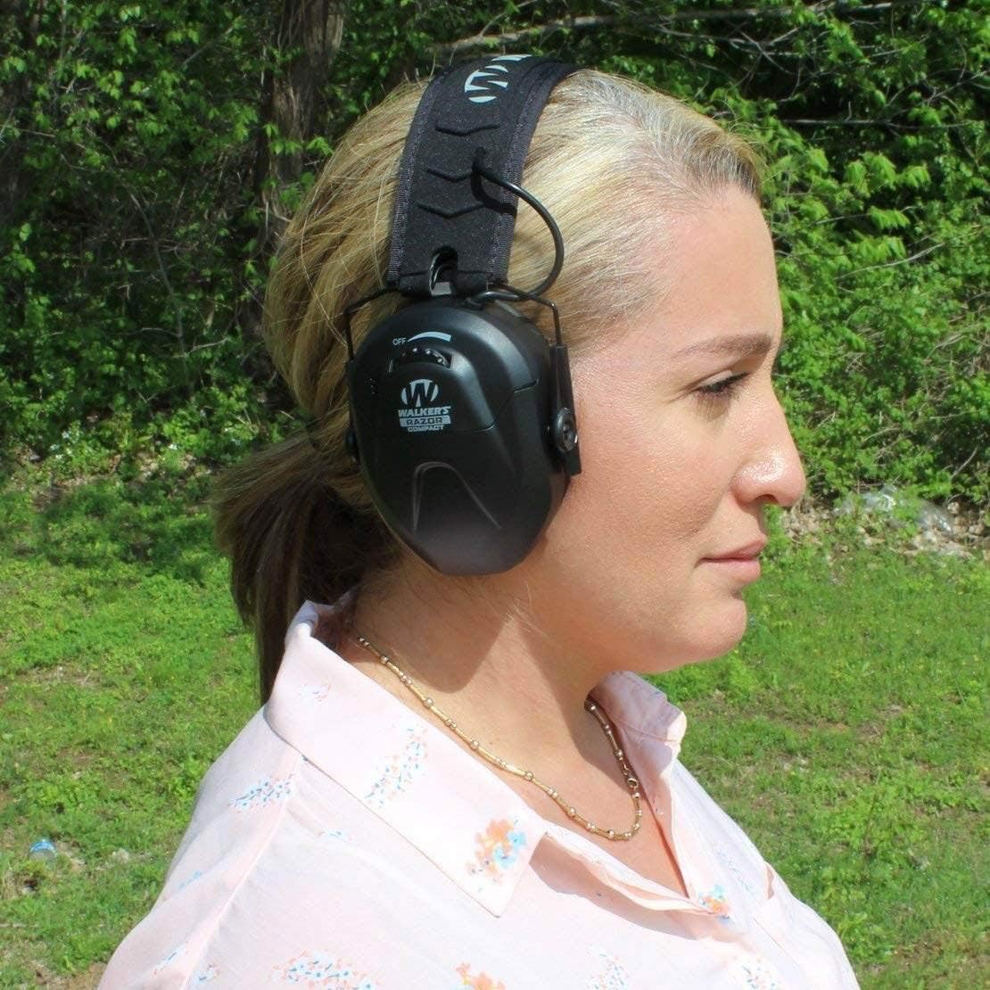 Walker's Razor Compact Electronic Youth/Women's 23dB NRR Noise-Canceling Hearing Protection Muff, 2 AAA Batteries Included