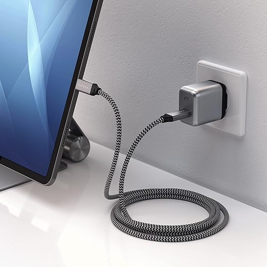 Satechi USB C to USB C 4.0 Pro Cable, 140W Power Delivery, 8K Resolution @ 60Hz, 4K @ 120Hz Single or 4K @ 60Hz Dual Display, 40Gbps Data Transfer, Downward Compatible to 2.0 USBC Devices (30in/80cm)