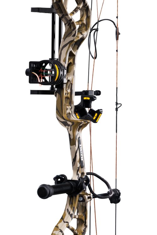 Bear Species XT Ready to Hunt Compound Archery Bow, 70lb. Draw Weight, Right Hand, Mossy Oak Bottomland/Black
