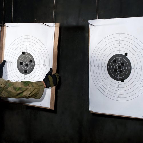 Guyuyii 0.87" Square Target Pasters – 1000/3000 Self-Adhesive Dots for Shooting Range, Features Weather-Resistant and No-Residue Tape for USPSA, IPSC, IDPA Practice and Cardboard Targets