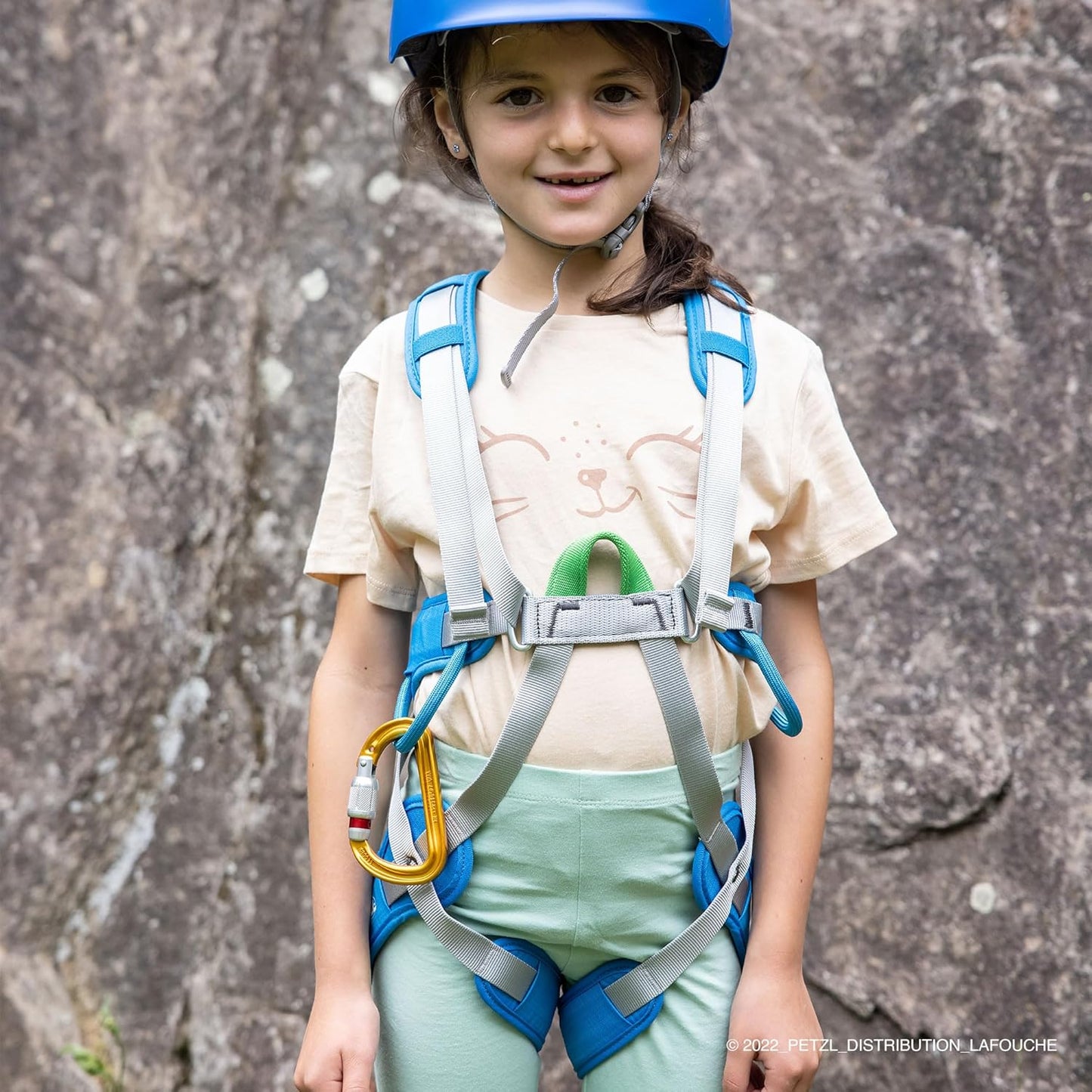 PETZL OUISTITI Kids' Harness - Comfortable, Full-Body Rock Climbing Harness for Children Less Than 30kg/66 lbs - Blue - One Size