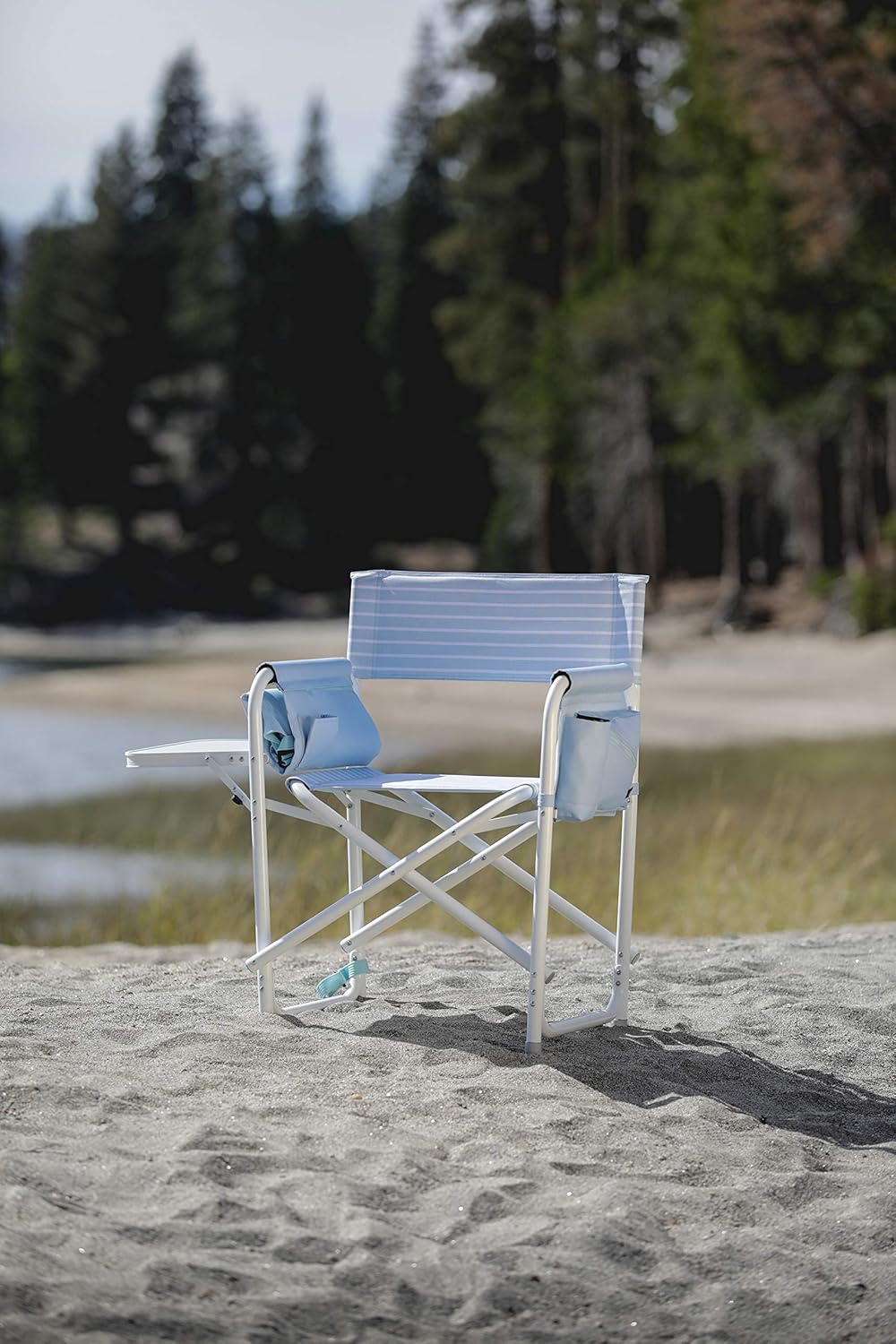 Picnic TIME Outdoor Directors Chair with Side Table, Beach Chair for Adults, Camping Chair with Table