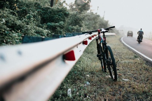 Bike Tail Light for Night Riding, Rear Bike Light Rechargeable, Road Mountain Cycling Accessories for Adults, Bicycle Lights Rear with Projection Reminder