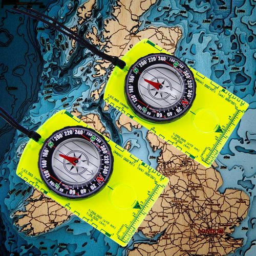 Abvsdu 2 Pieces Orienteering Compass, Superior Hiking Survival Compass for Kids, Hiking Backpacking Compass Scouts Navigation Compass Waterproof Map Reading Compass for Outdoor Camping