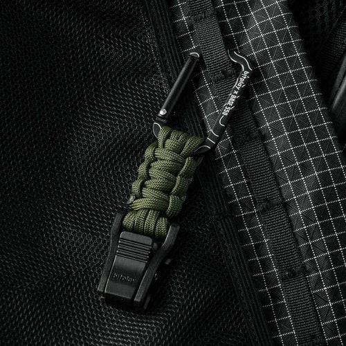 bitplay Paracord Quick-Release Carabiner - Base550/ For outdoor adventures/Camping, hiking, and gym activities/For use with hammocks, keychains, and other utility items (Dark Black)