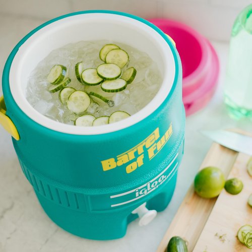 Igloo 2-Gallon Retro Party Water Jug Cooler, Lilac Breeze