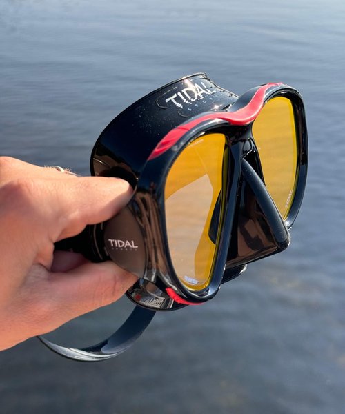 Tidal Mask - Advanced Anti Fog Diving Mask for Scuba Diving, Snorkeling, Free Diving and Swimming. Wide-Angle Tempered Glass Lens. Best Anti-Fog Diving mask for Adults. (Black - Reflective Lens)