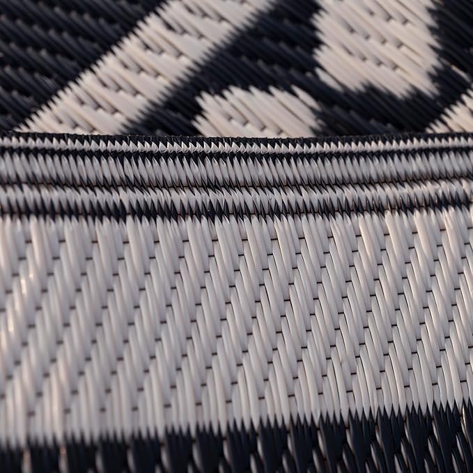 RURALITY Outdoor Rugs 6x9 Waterproof for Patios Clearance,Plastic Straw Mats for Backyard,Porch,Deck,Balcony,Black and Beige