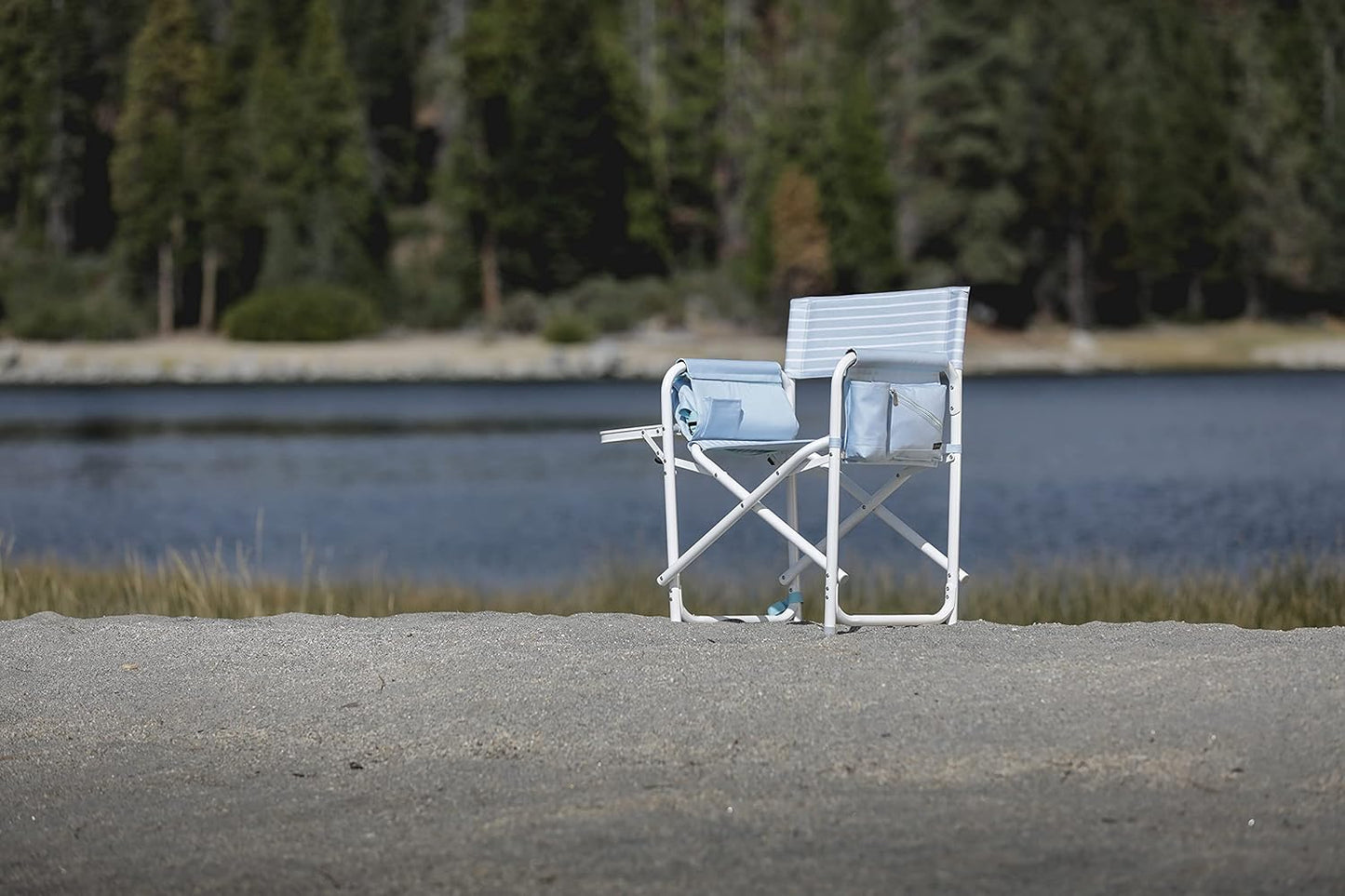 Picnic TIME Outdoor Directors Chair with Side Table, Beach Chair for Adults, Camping Chair with Table