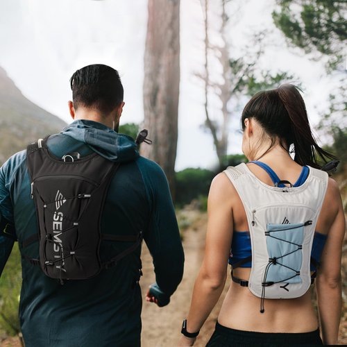 Semsty Hydration Vest 5L,Running Vest Pack with 1.5L Water Bladder,Lightweight Water Backpack for Hiking Running Cycling