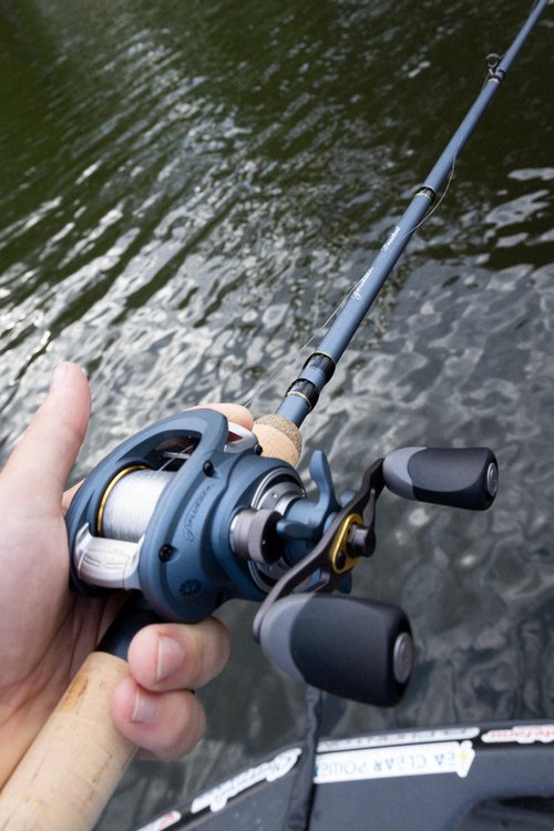 Pflueger 7' President Baitcast Low Profile Reel and Fishing Rod Combo, Medium Power, 1-Piece 24T Carbon Rod, Aluminum Spool