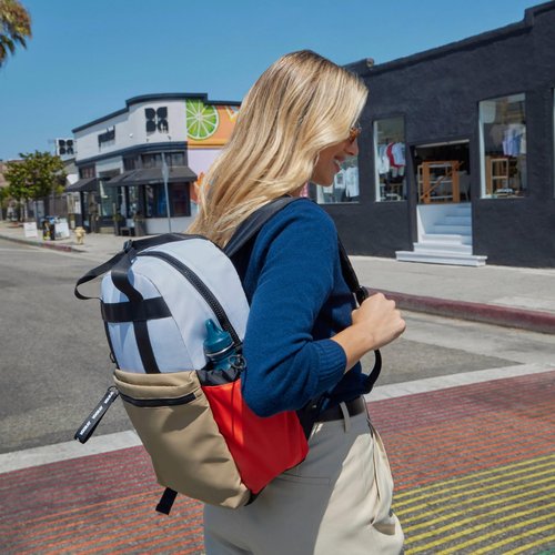 VOORAY 19L Katie Backpack, Large - Travel, Gym & Sports Backpack, Camel Color Block