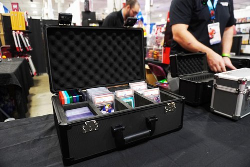 Premium 140-Card Holder Box, Carbon Fiber Graded Card Storage Case, TSA Lock, GPS Tracker Compartment, Fits PSA/BGS/CSG Slabs & Toploaders, 4 Rows, 4 EVA Dividers, Secure Travel for Sports, TCG Cards