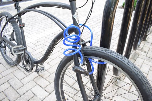 DocksLocks Bike Cable Lock Set, Coiled Security Cable with Key Lock and Mounting Bracket, Compact Anti-Theft Protection for Bikes, Bicycles, Scooters and More 4ft